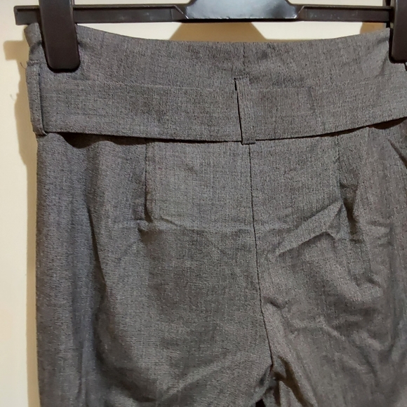 🌺 Near New Sparkle & Fade Pleated & Cuffed Dress Pants - Picture 5 of 9